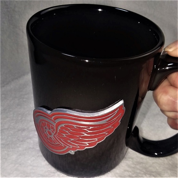Detroit Red Wings Collector Coffee Mug - Picture 2 of 6